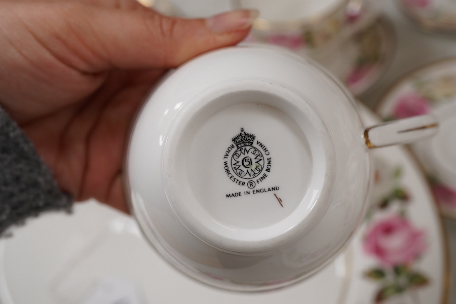 A Royal Worcester Royal Garden tea and dinner service